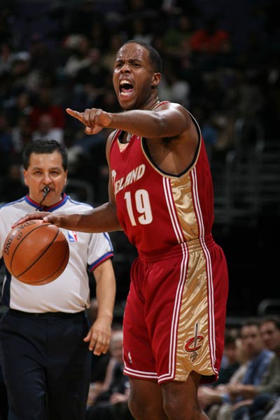 王曼昱重返 王曼昱重返